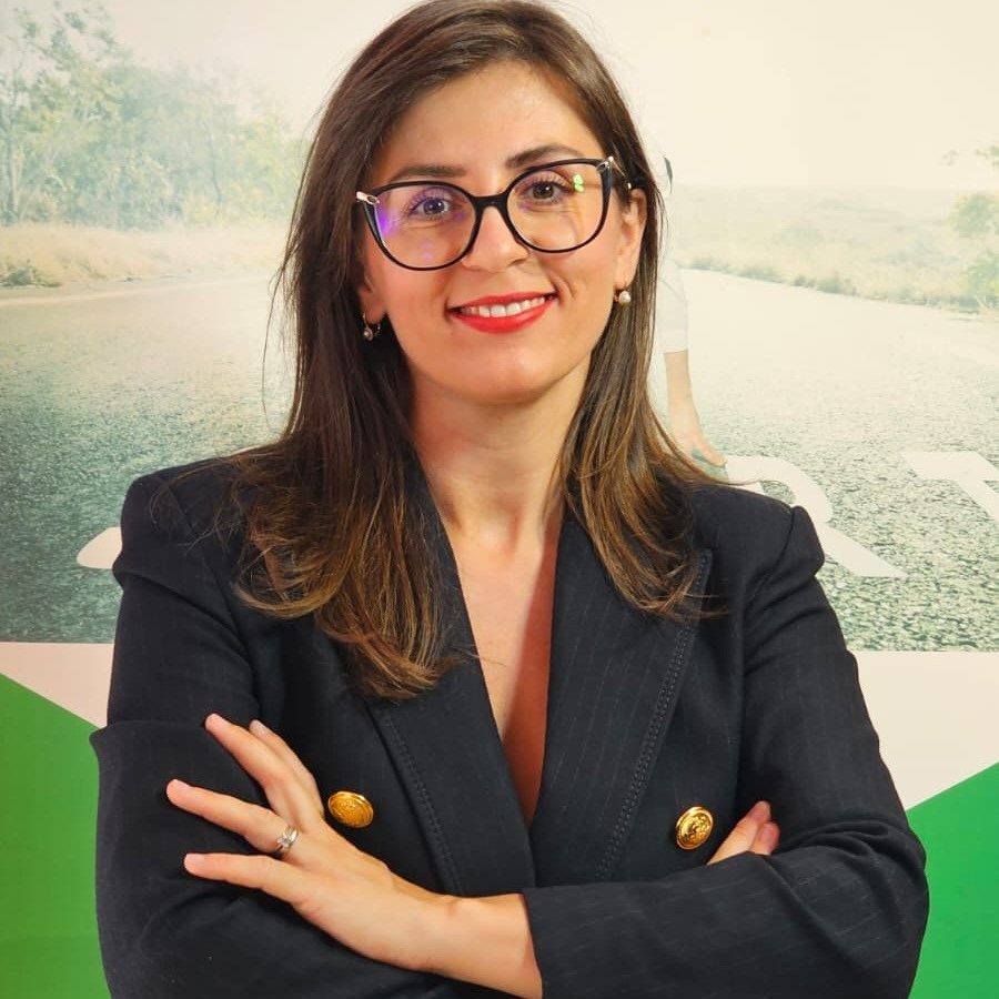 Andreea Cosma - poza Corporate V1.1